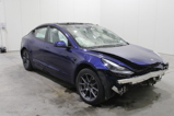 TESLA Model 3 (1)