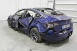 TESLA Model 3 (3)